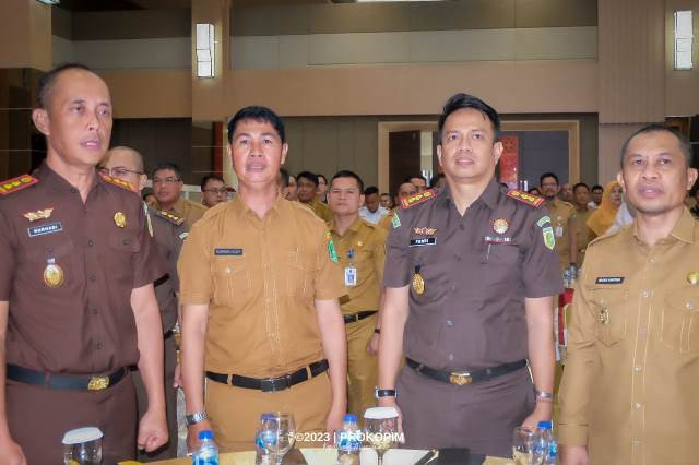 Asisten III Sudandri Hadiri MoU Jaga Zapin di Kejati Riau