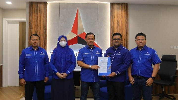 DPP Serahkan SK DPC Demokrat Kampar, Ardo Siap Menangkan Pemilu 2024