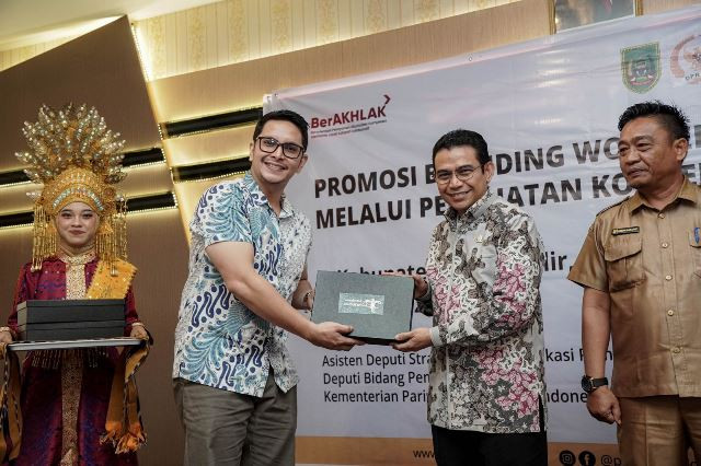 Hendry Munief dan Kemenpar Gelar Bimtek Promosi Wisata di Rohil: Latih Gen Z Manfaatkan Media Sosial