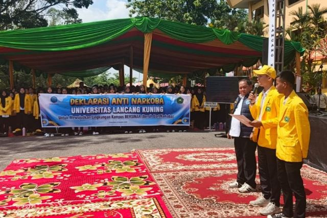 2025-10-09-bersama-bnn-2-900-mahasiswa-unilak-pekanbaru-nyatakan-perang-terhadap-narkoba.jpg