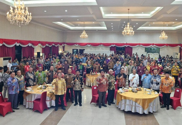 Plt Bupati H. Asmar Hadiri Pisah Sambut Kajati Riau 