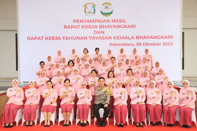 Bhayangkari Polda Riau Menggelar Pembukaan Penyampaian Hasil Rapat kerja Bhayangkari