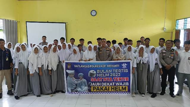 Satlantas Polres Meranti Tiada Henti- Hentinya Ajak Masyarakat Meranti Pakai Helem