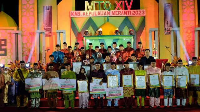 Rangsang Barat Juara Umum MTQ ke-14 Kepulauan Meranti, Qariah Terbaik Dihadiahi Umrah