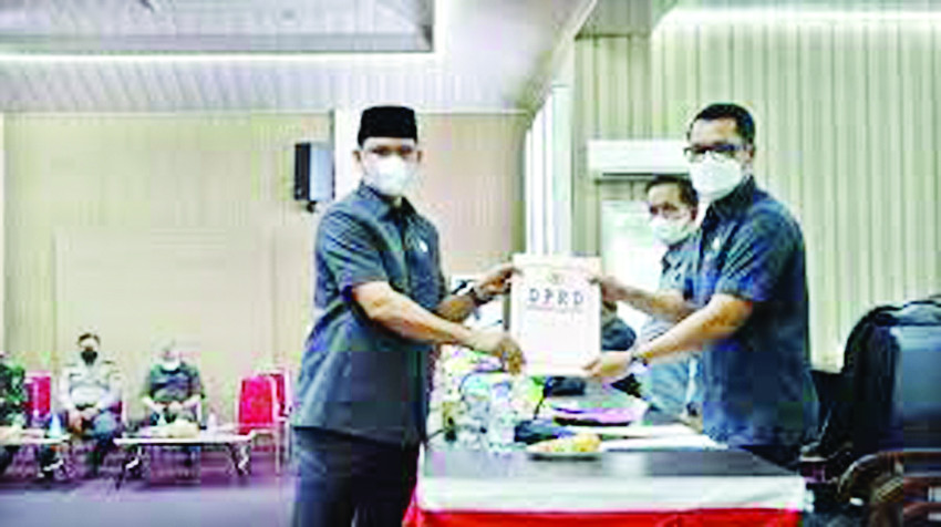 Seluruh Fraksi DPRD Kep.Meranti Sampaikan Pandangan Umum Terhadap APBD T.A.2022