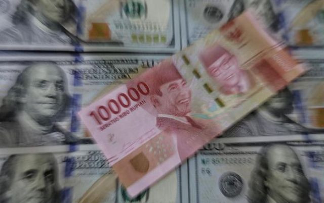 Rupiah Keok Sendirian ke Rp14.370 Saat Mata Uang Asia Menguat