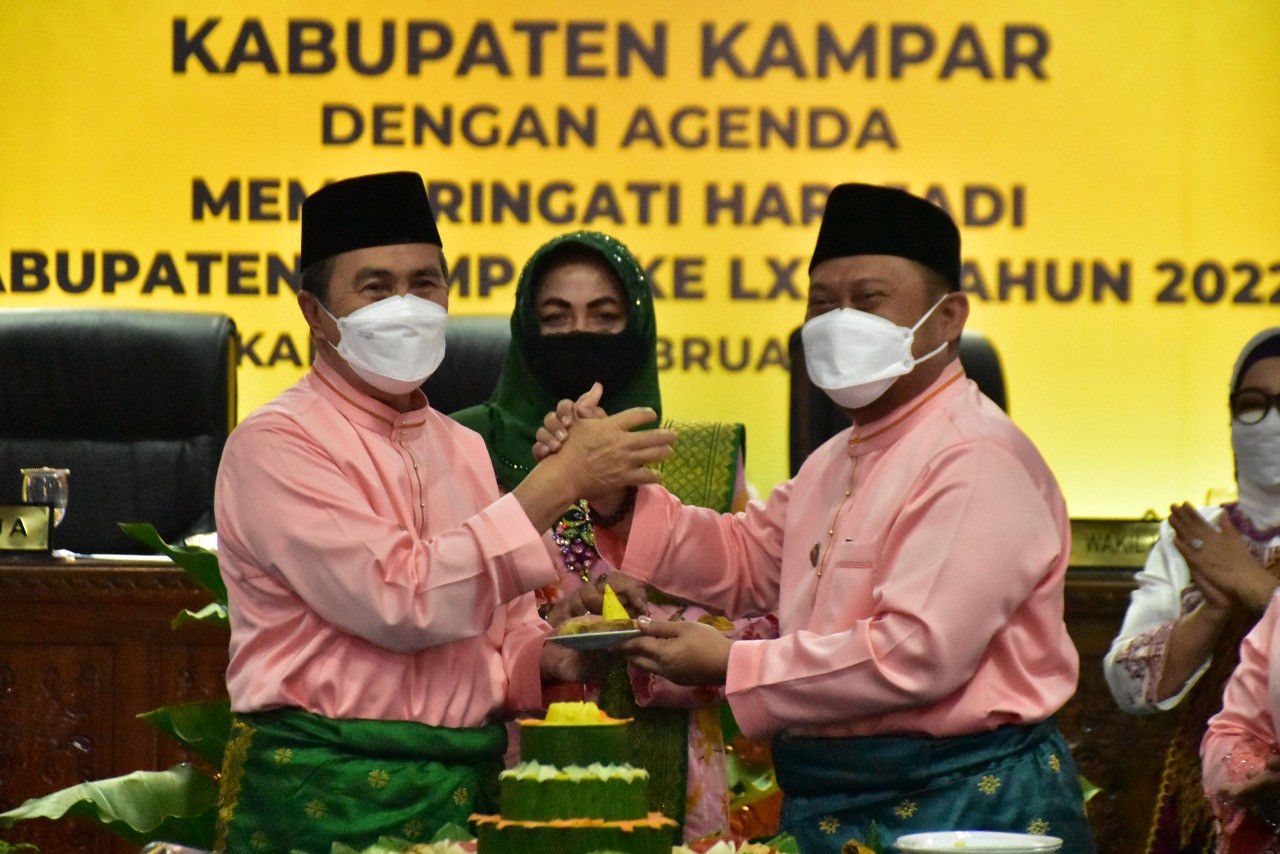 BupatiKampar.jpg