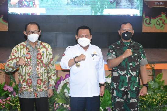 Komandan Korem Wirabima Silaturahmi dengan Bupati Kampar