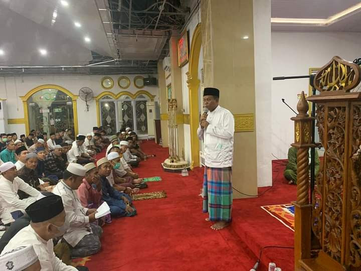 Afrizal Sintong Pulang Kampung, H Sulaiman Shalat Di Mesjid Al Ikhlas