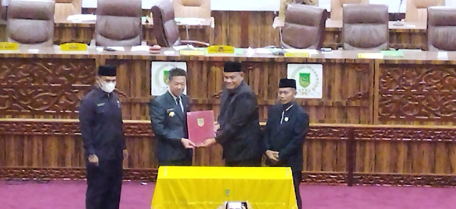 DPRD Rapat Paripurna Tentang Laporan Pansus Ranperda Inisiatif Himne Dan Mars Rohil