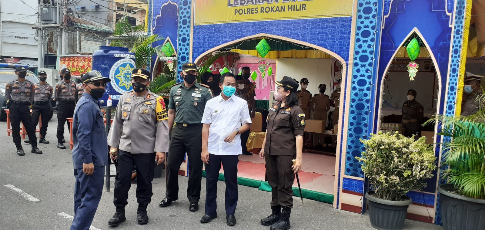 Forkopimda Rohil Tinjau Posko Keamanan Lebaran 2022