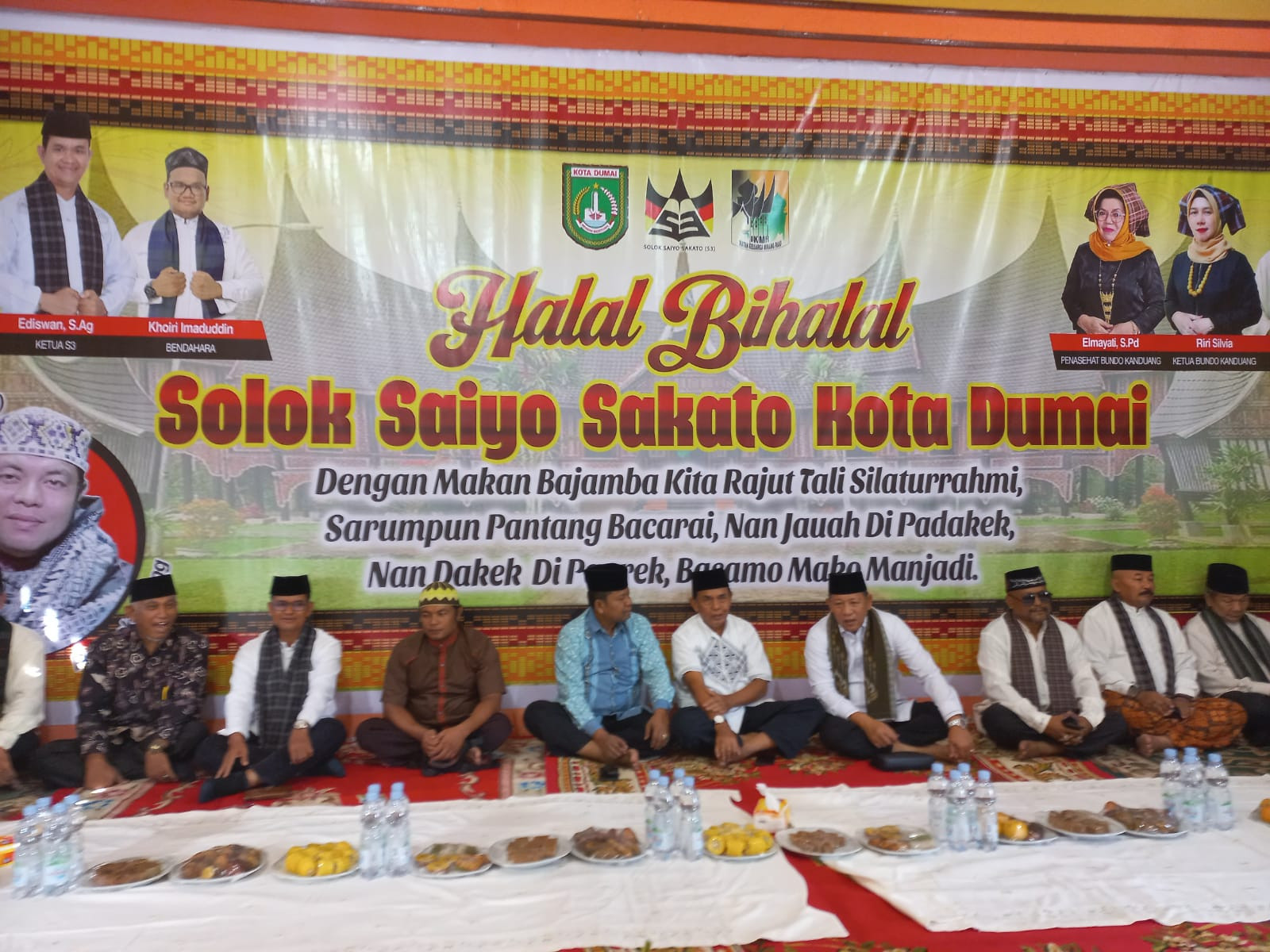 Warga Solok Saiyo Sakato Dumai Adakan Halal Bihalal dengan Makan Bajamba