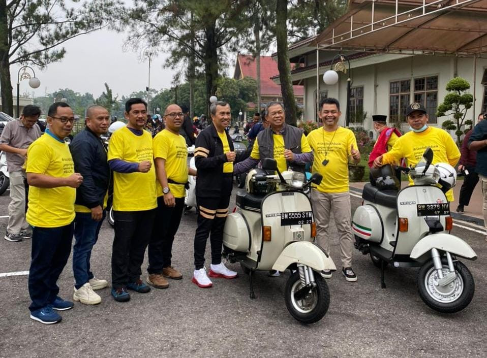Sempena HUT SPS ke-76, Gubri Syamsuar Bersama Wartawan Gelar Vespa Riding