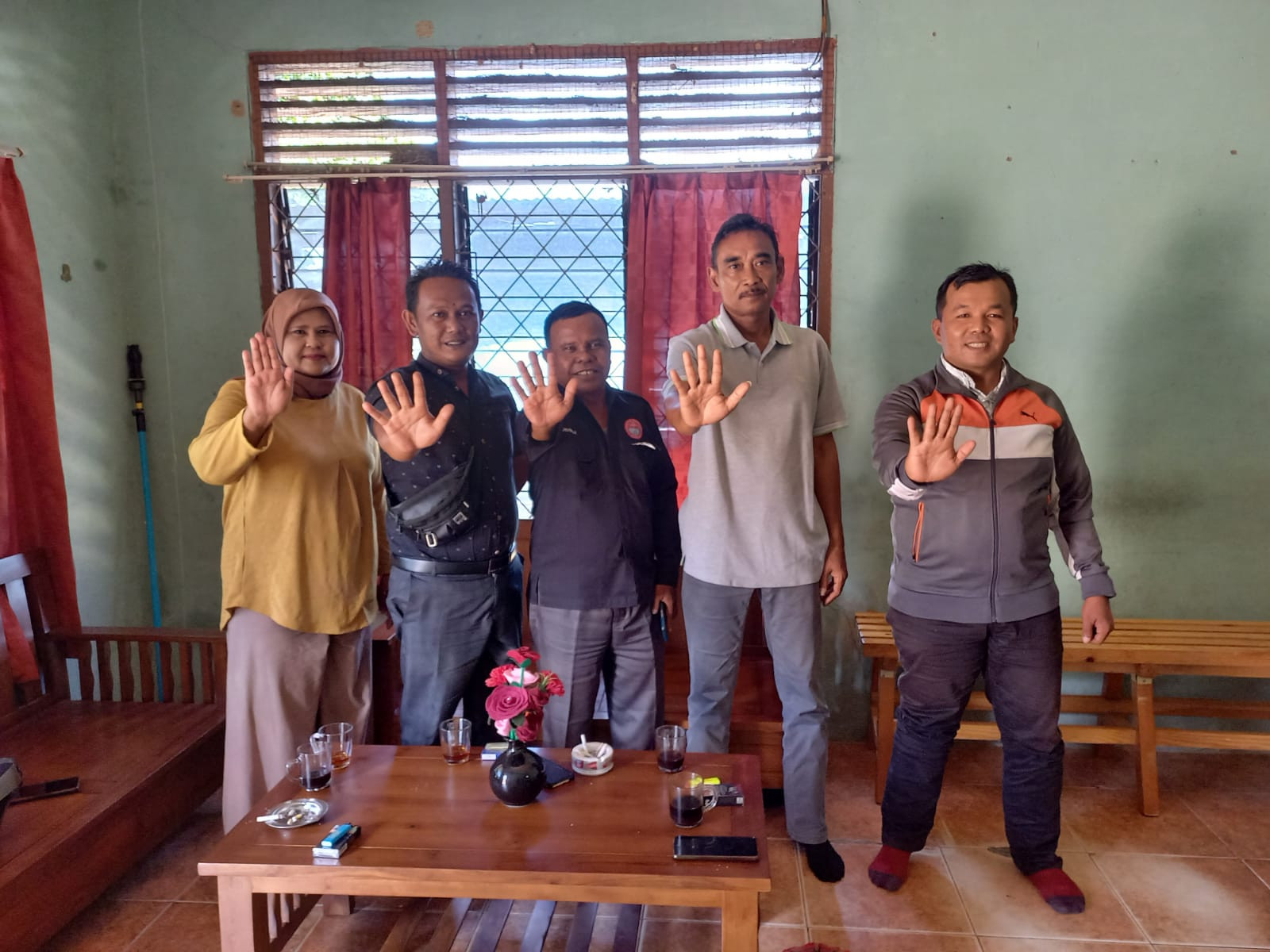 Manajer Perkebunan Serosa Sambut Kedatangan Para Jurnalis