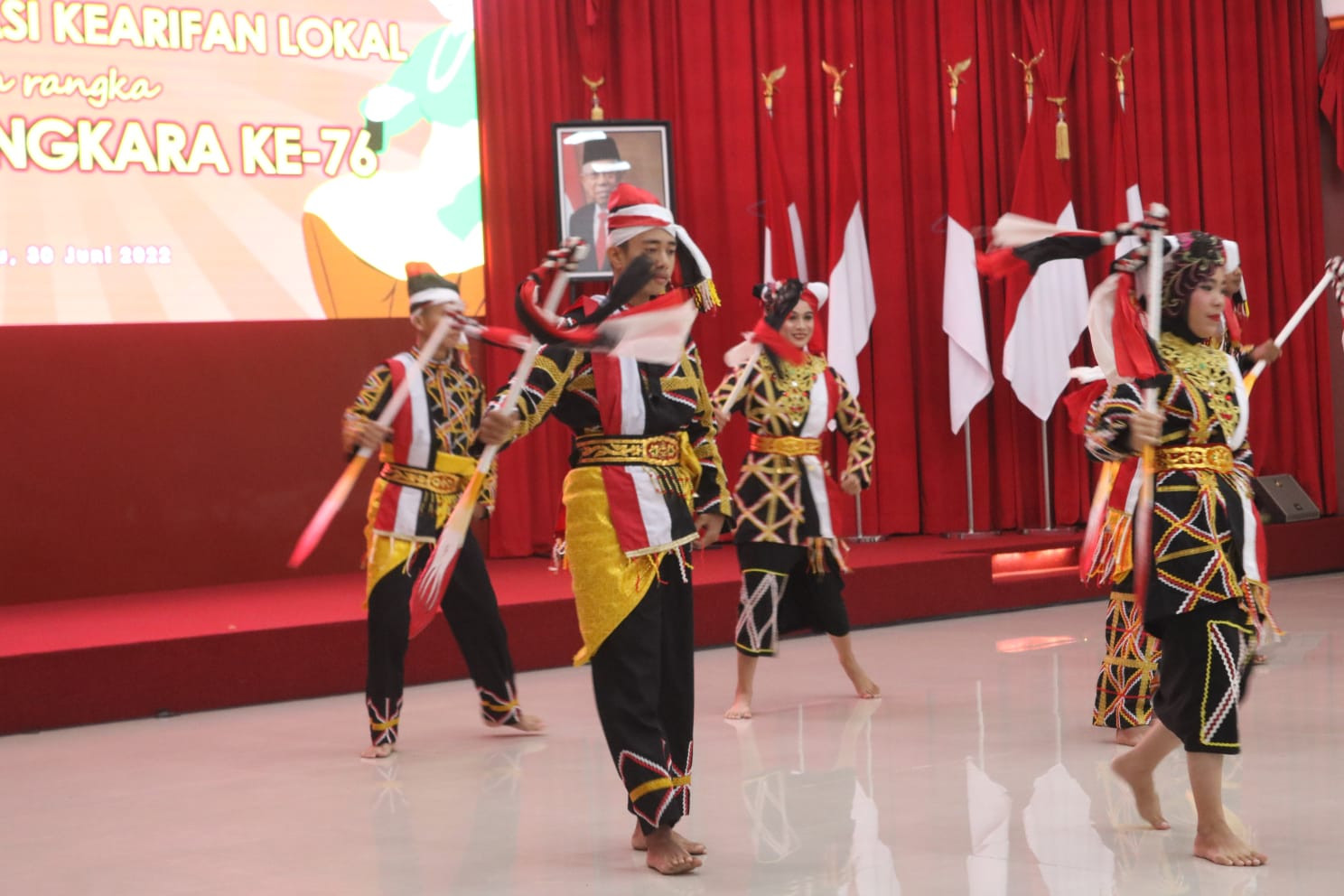 Polres Kuansing Mengirimkan Team 10 Orang untuk mengikuti Lomba Tari di Polda /Riau