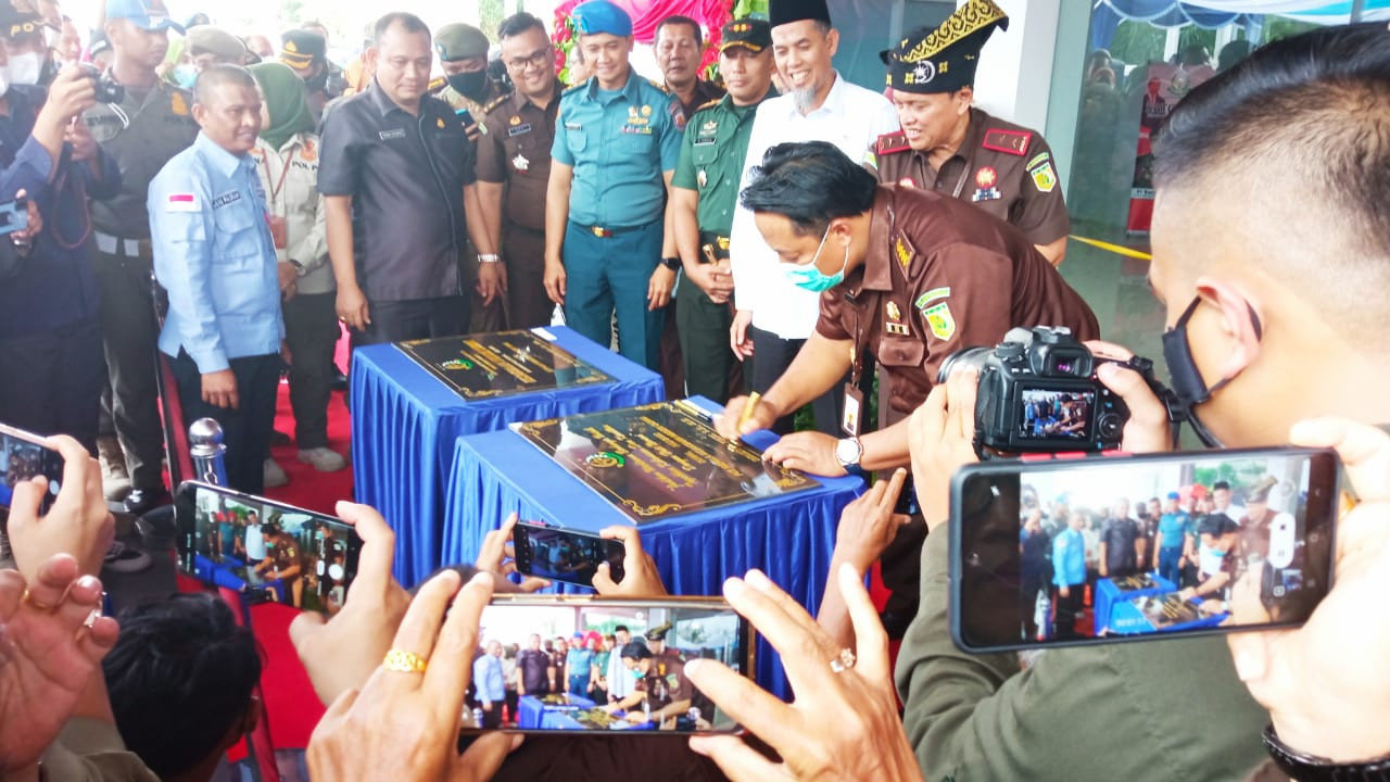 Kajati Riau Resmikan Gedung Restorasi Kantor Kejari Dumai