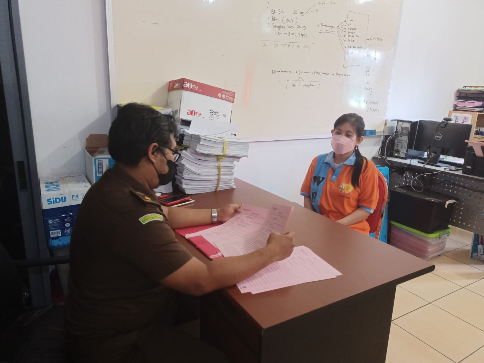 Kejari Tuban Tahap II Kasus Korupsi  Bendahara DPMD Tuban  