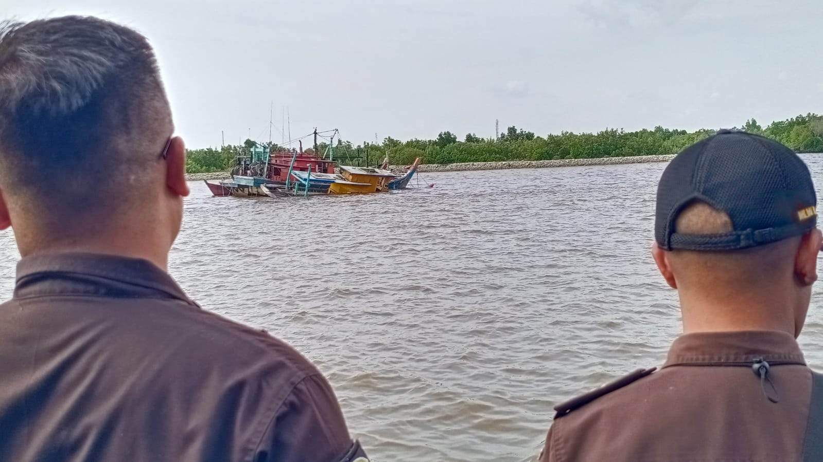 Kejari Dumai Musnahkan 3 Unit Kapal Tangkap Ikan dari Malaysia