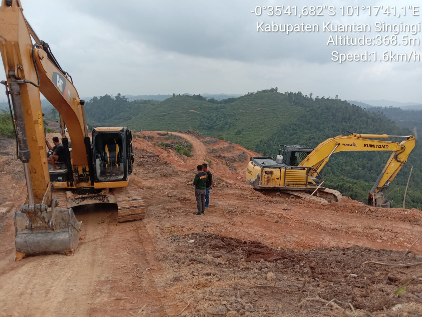 Dua alat berat di tangkap KPH Kesatuan Pengelolaan Hutan