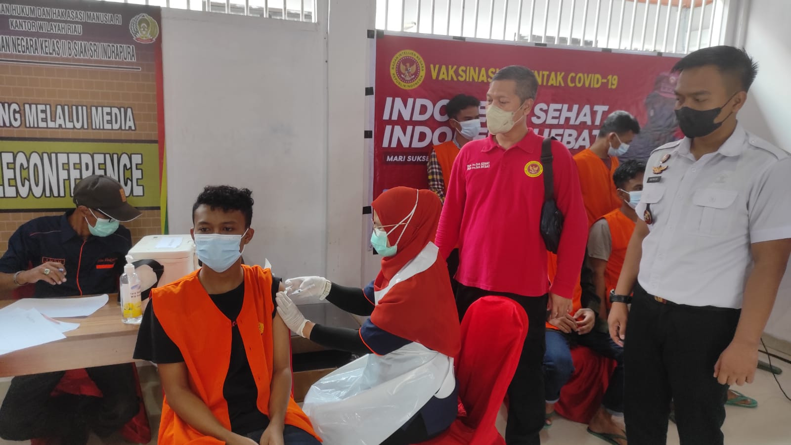 Cegah Klaster Covid-19, Binda Riau Vaksin Warga Binaan Rutan Siak Sri Indrapura