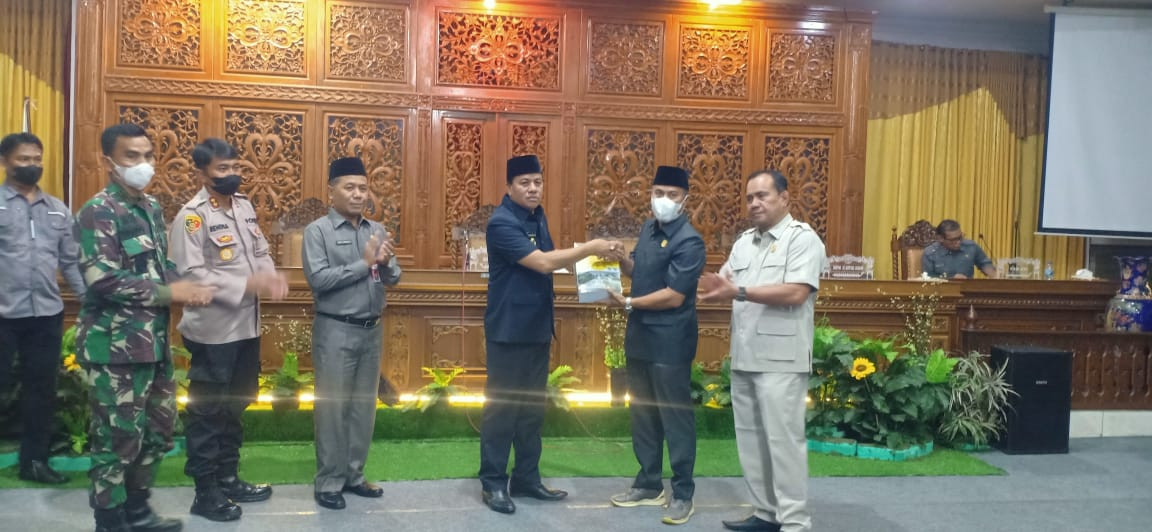 Demi kepentingan umum,Waka satu Zulhenri S pimpin rapat pari purna Saptu malam,30/7 2022..