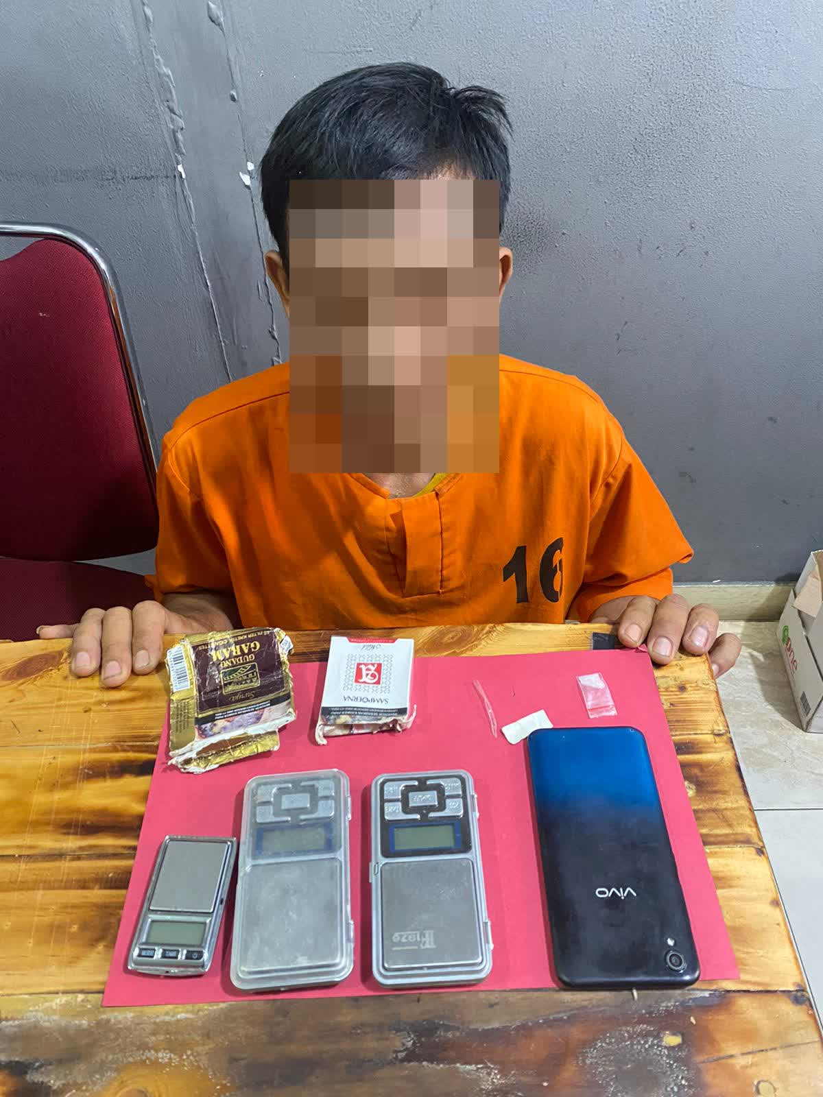 Miliki 0,28 gram Sabu, IW Digelandang Polisi ke Mapolres Pelalawan