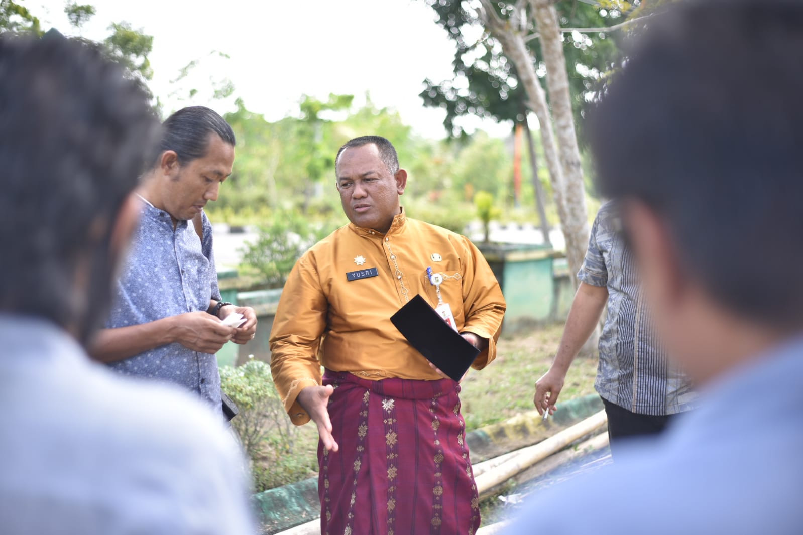 Ketua LAK Kampar Gelar Konferensi Pers Degan Wartawan, Terkait Koperasi Terantang