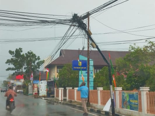 Dua Hari Ini Hujan Dan Angin Kencang Landa Kota Bagansiapiapi