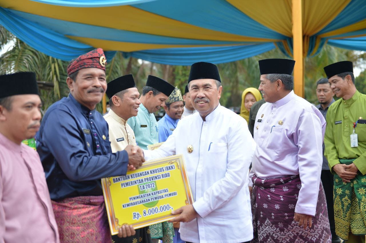 Gubri Syamsuar Tinjau Operasi Pasar Di Simpang Belutu Kandis