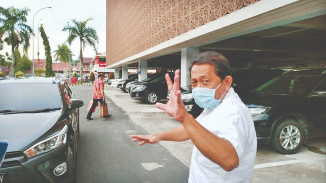 Yan Prana Hirup Udara Bebas