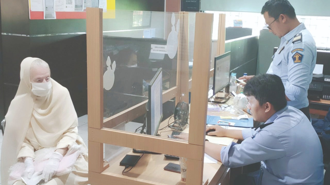 Wajib Bayar Denda, Imigrasi Tahan Warga German