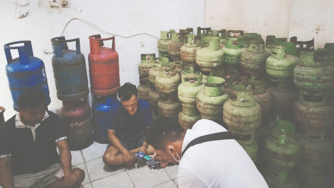 Polda Riau Tangkap Pengoplos Gas Elpiji