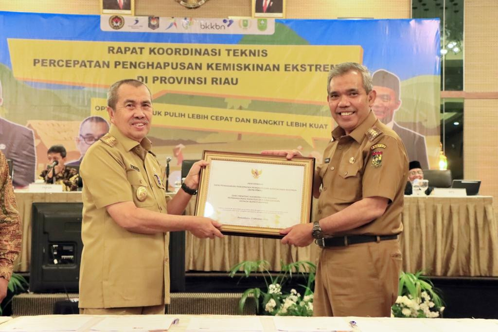 Pj Bupati Kampar Terima Data Miskin Ekstrem P3KE dari Kementerian PMK