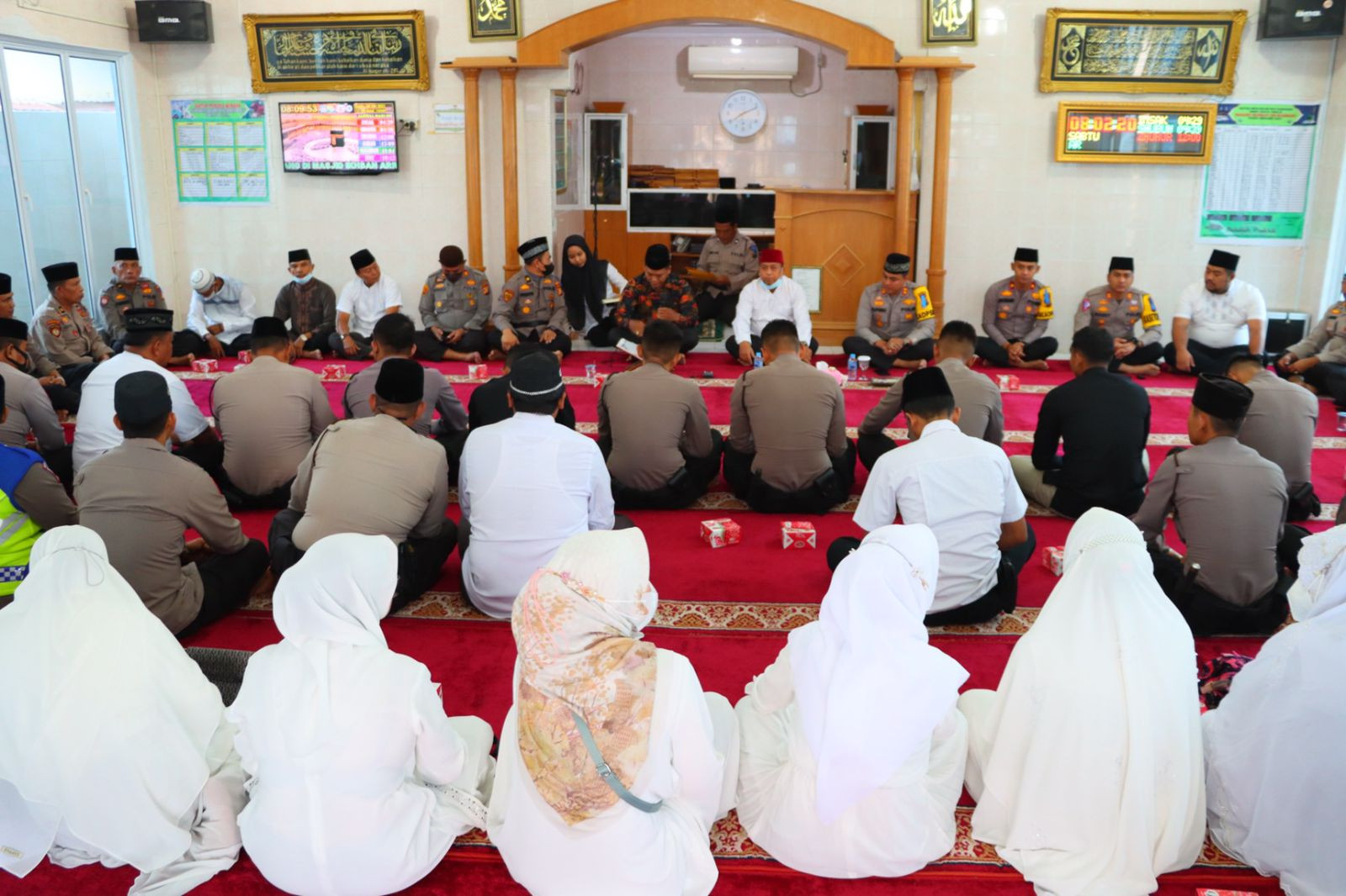 Maulid Nabi dan Doa Bersama Tragedi Kanjuruhan di Mapolres Inhu Khidmat