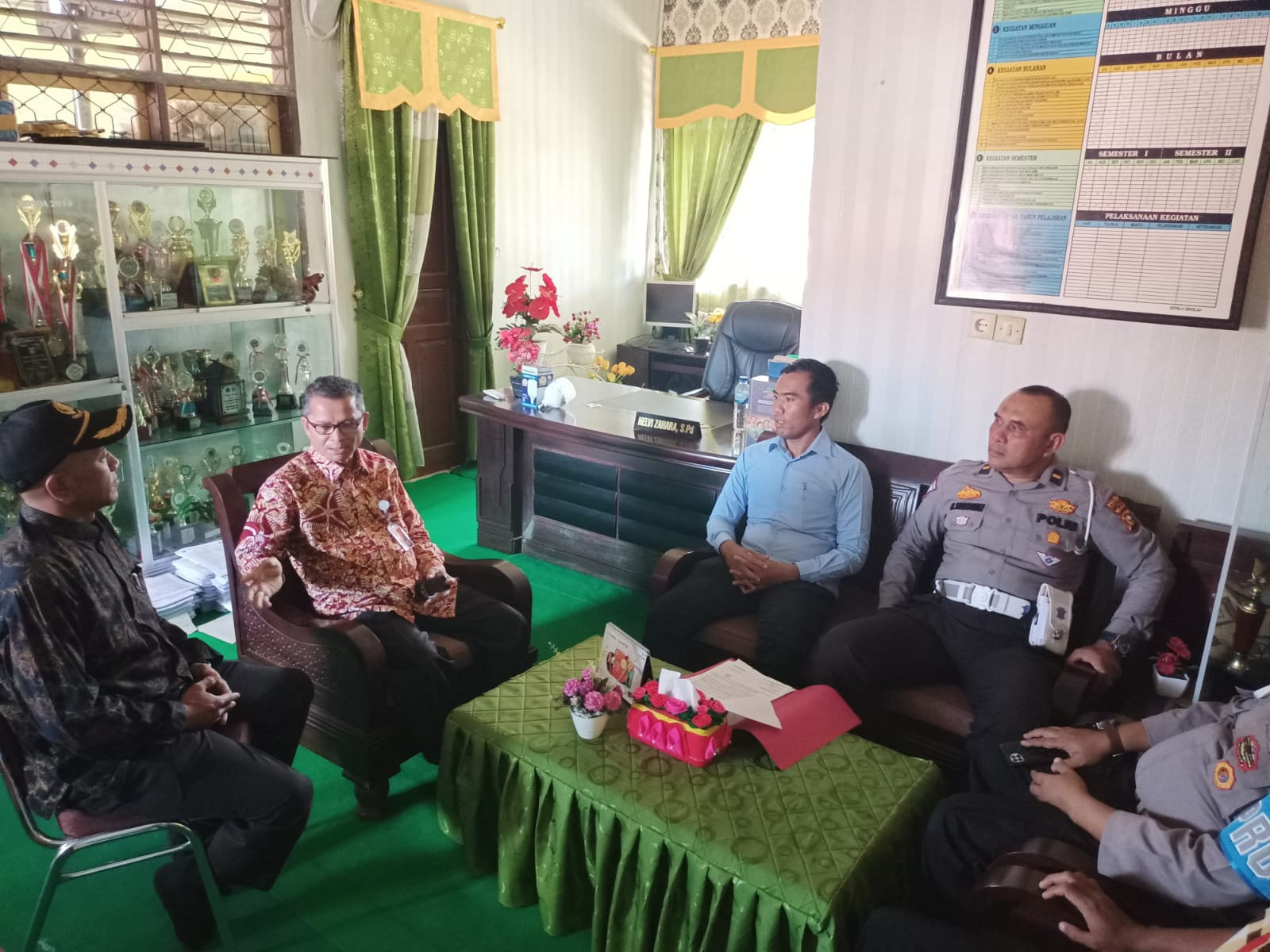 Nonton Vidio Anaknya Dianianya,Orang Tua Lapor Polisi,Kejadianya Di Pujud