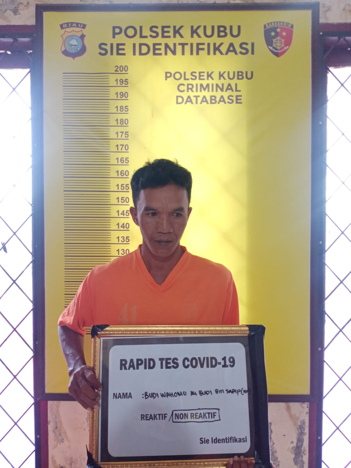 Polsek Kubu Tangkap Bandar Chip High Domino,Nyambi Sambil Jualan Diwarung