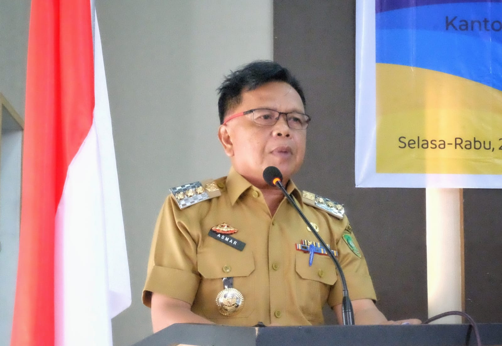 Sambil Halalbihalal, Plt. Bupati Ingatkan Kades Taat Pajak