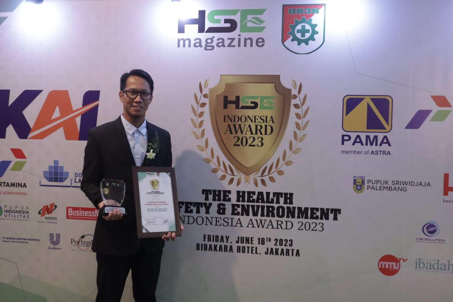 PT KPI Unit Dumai Raih Penghargaan 4 Stars Gold di HSEIA 2
