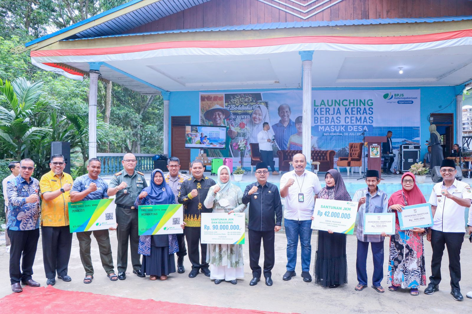 PJ Bupati Kampar Launching Kerja Keras Bebas Cemas BPJS Ketenagakerjaan Masuk Desa di Desa Buluh Cin