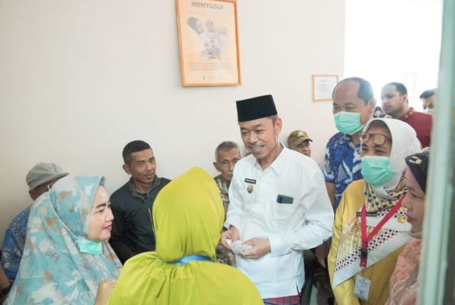 Dihadiri Lebih 200 Peserta, Bupati Rohil Buka Operasi Katarak Mata Gratis dari Lions Clubs