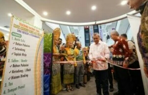 Gubernur Riau Buka Semarak SMK 2023, Di Mall Pekanbaru