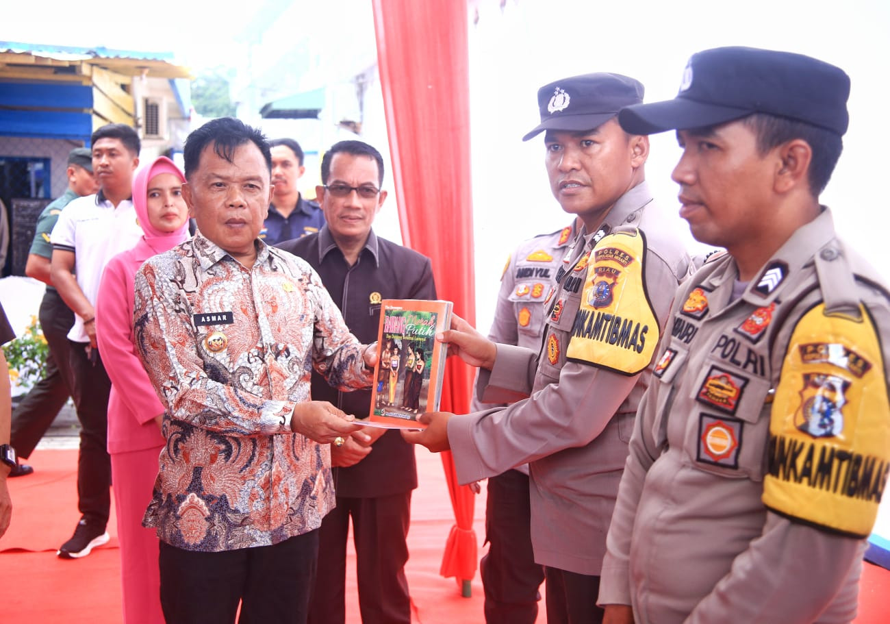 Plt Bupati Asmar Senang dan Bangga dengan Perpustakaan Terapung Polres Meranti