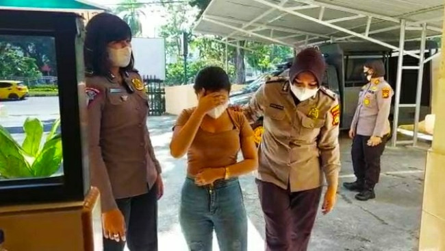 Anggota Satpol PP Pekanbaru Bonyok Dihajar di Kamar Hotel