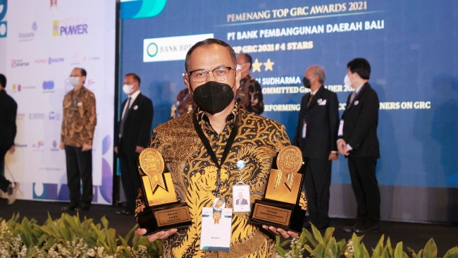 Bank BJB Sabet Tiga Penghargaan TOP GRC Award 2021