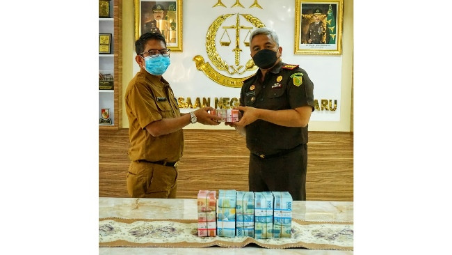 Jaksa Setorkan Uang Rp400 Juta ke Negara