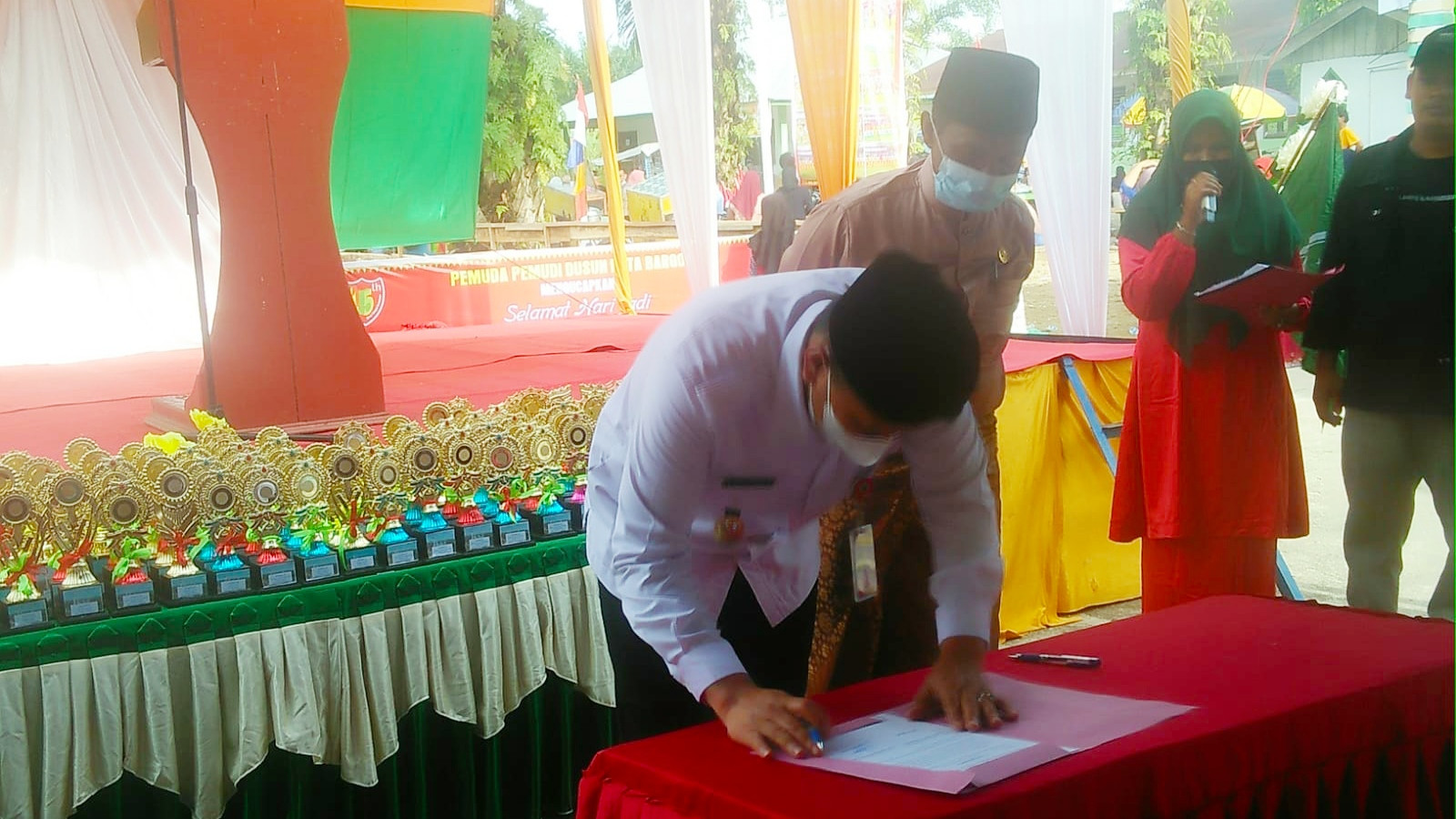 Wabup Rohul Buka MTQ Desa Kumango Tambusai