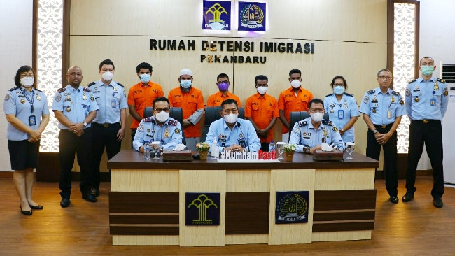 Imigrasi Deportasi Dua WNA Pakistan Minta Sumbangan di Rohul