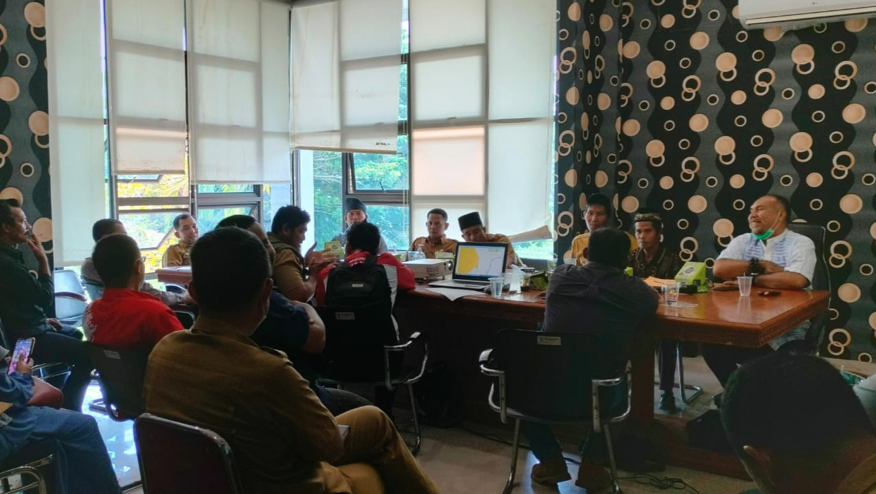 Pemcam Siak Gelar Rapat kelompok tani dan PT RML