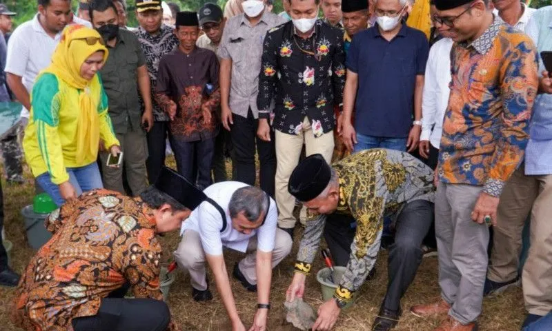 Pembangunan Jembatan Gantung Siak Hulu Dimulai