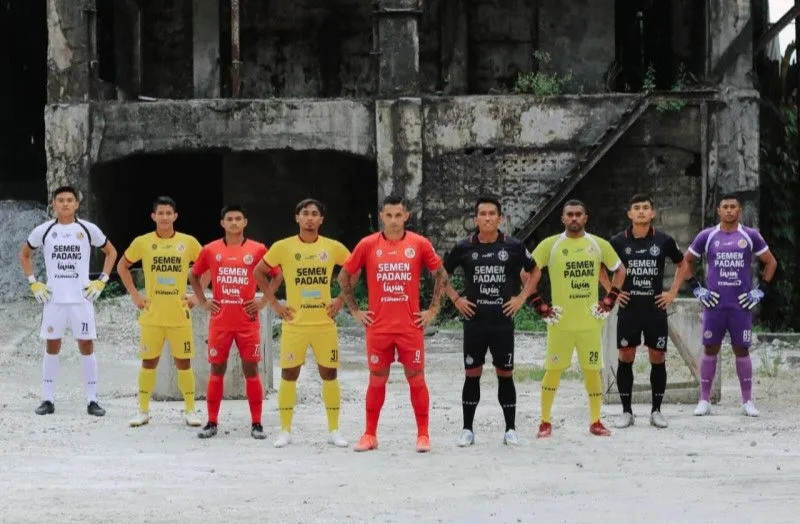  Semen Padang Resmi Perkenalkan Kostum Penuh Filosofi Minangkabau